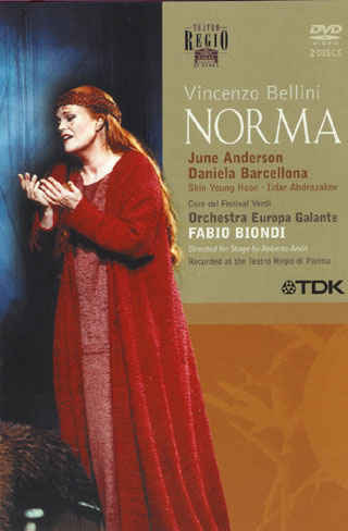 une nouvelle Norma, captée à Parme en 2001 au Teatro Regio