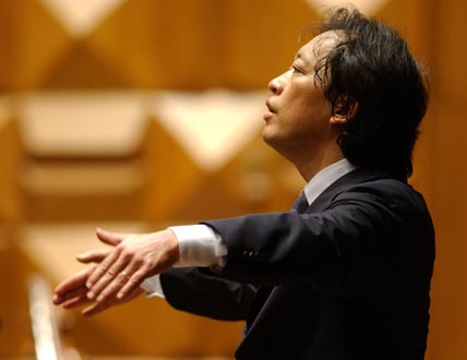 Myung-Whun Chung joue la Huitième de Mahler à la Basilique Saint Denis