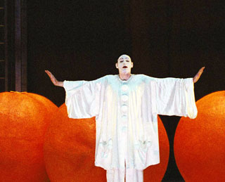 Charles Workman dans L'amour des trois oranges (Prokofiev) à l'Opéra Bastille