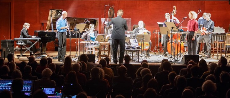 Joseph Trafton dirige PHACE au festival Wien Modern, à la Konzerthaus de Vienne