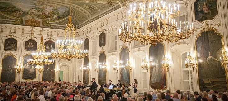 Le contre-ténor Valer-Barna-Sabadus chante à l'Hofburg d'Innsbruck