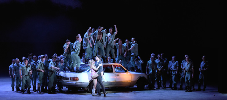Étrange Carmen (Bizet) hyper-violente de Calixto Bieito à l'Opéra Bastille