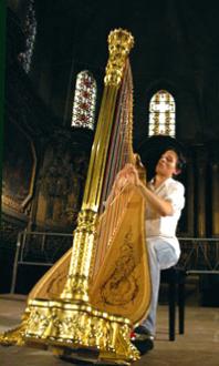 le jeune Emmanuel Ceysson aux Journées de la harpe, Arles 2005
