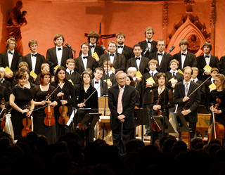Stephen Cleobury dirige le King’s College Choir au Festival d'Ambronay