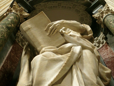 l'apôtre Saint Mathieu sculpté par Camillo Rusconi, à St Jean de Latran, Rome