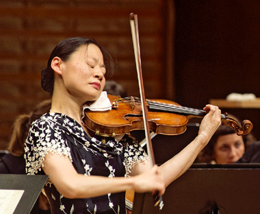 Sous la direction de Gatti, Midori joue Mendelssohn au Lucerne Festival