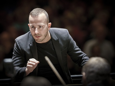 Superbe Babi Yar de Chostakovitch par Mikhaïl Petrenko et Yannick Nézet-Séguin