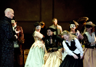 à La Monnaie (Bruxelles), Le nozze di Figaro (Mozart) vu par Christof Loy