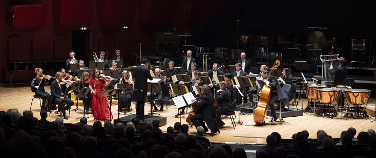 Aziz Shokhakimov dirige l’Orchestre Philharmonique de Strasbourg...