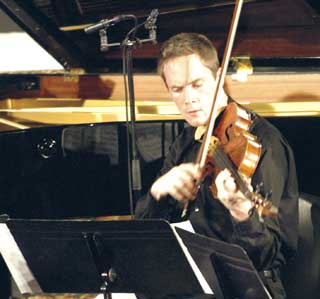 Kyle Armbrust, membre du Quatuor Phædrus, joue au Festival de Verbier