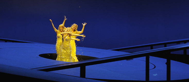 l'Or du Rhin mis en scène par Vera Nemirova à l'Opéra de Francfort