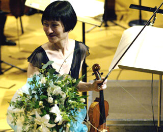 l'excellente violoniste Hae-Sun Kang, soliste de l'Ensemble Intercontemporain