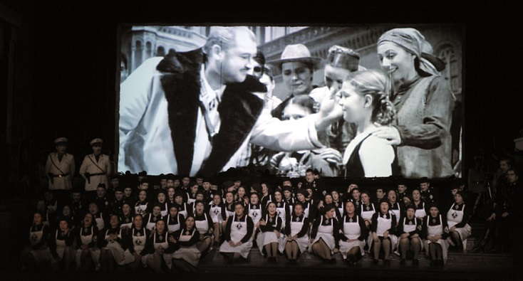 En 2010, Philipp Stölzl met en scène RIENZI à la Deutsche Oper de Berlin
