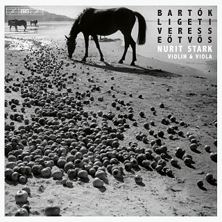 En solo, Nurit Stark joue Bartók, Eötvös, Ligeti et Veress