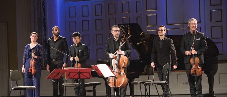 Miroslav Srnka et ses interprètes Wilhem Latchoumia et le Quatuor Diotima