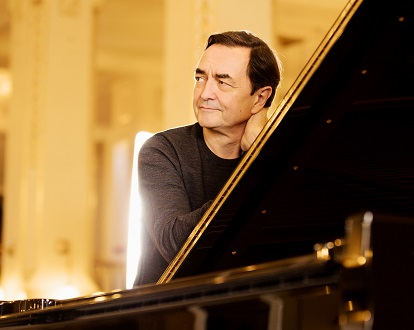Très beau programme pour ce récital de Pierre-Laurent Aimard à Menton