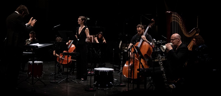 Léo Warynski dirige Multiltérale dans le cadre du Festival Ensemble(s)