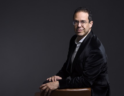 Leonardo García Alarcón dirige le Philhar’ dans deux cantates prfanes de Bach