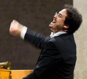 le jeune Leonardo García Alarcón dirige un programme baroque latino à Gaveau