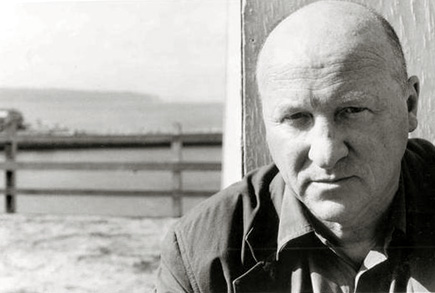 le compositeur britannique Gavin Bryars photographié par Gautier Deblonde