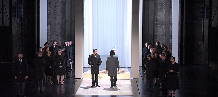 HAMLET d'Ambroise Thomas mis en scène par Cyril Teste à l'Opéra Comique