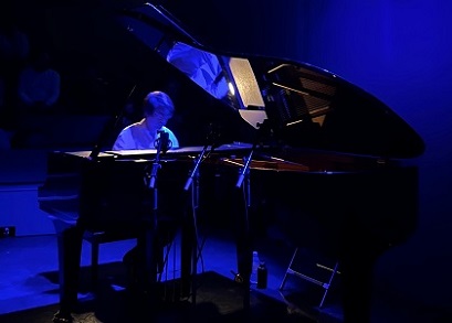 Pierre-Yves Hodique rend hommage aux clairs de lune mis en musique