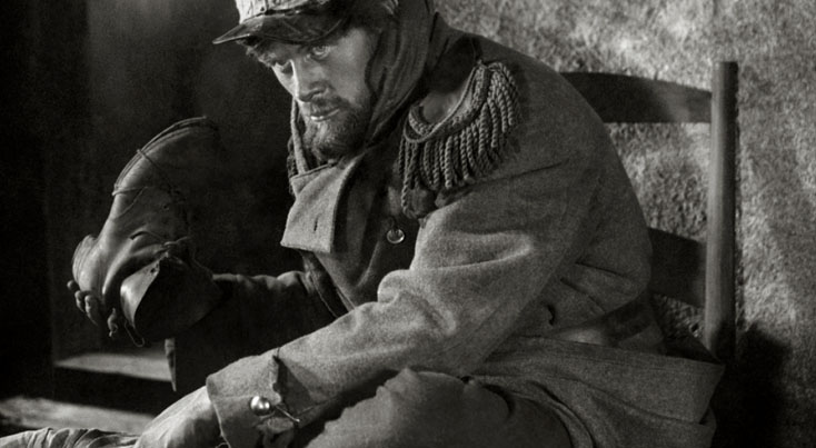 dans Новый Вавилон, le beau Piotr Sobolievski joue le rôle de Jean