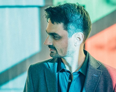 À la tête de L'Itinéraire, Guillaume Bourgogne joue Feierabend, Goto et Murail