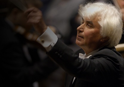 le chef russe Dmitri Kitaïenko dirige l'Orchestre national de Lille