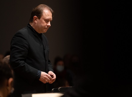 Ludovic Morlot dirige l’Orchestre national de Lille