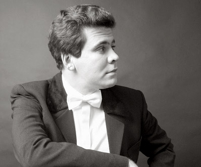 le grand pianiste russe Denis Matsuev en récital à Paris, avenue Montaigne
