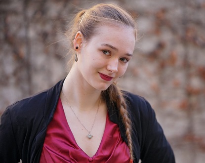 la jeune compositrice étasunienne Maya Miro Johnson, née en 2001...