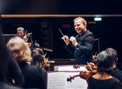 Mahler et Saariaho par Yannick Nézet-Séguin et The Met Orchestra