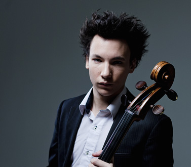 à vingt ans, Edgar Moreau n'assure pas la relève des violoncellistes