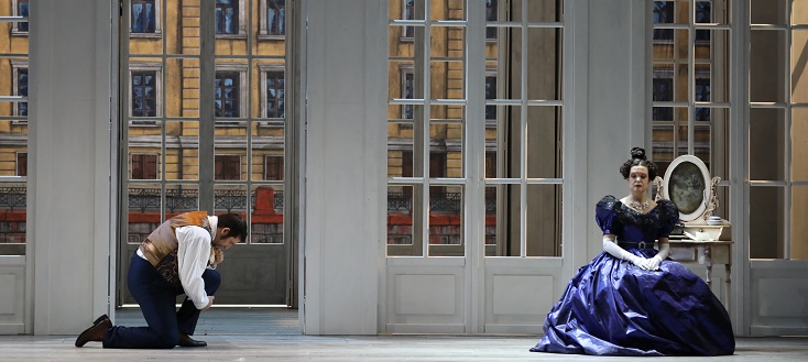 le très beau décors de Benoît Dugardyn pour "Eugène Onéguine" à Metz