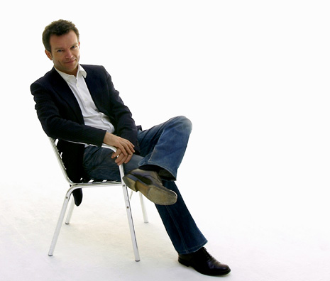 le chef et claveciniste français Christophe Rousset par Eric Larrayadieu