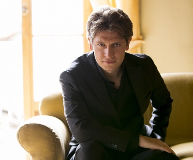 Daniele Rustioni joue henze, Mahler et Strauss à la Beethovensaal de Stuttgart