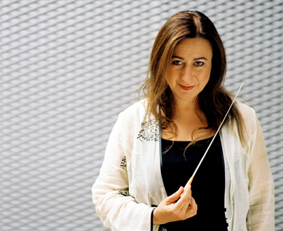 Simone Young dirige l'Orchestre national de France dans Carmen de Bizet
