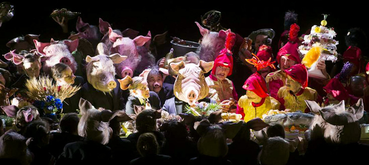 à la Komische Oper de Berlin, La foire de Sorotchintsy de Moussorgski : génial !