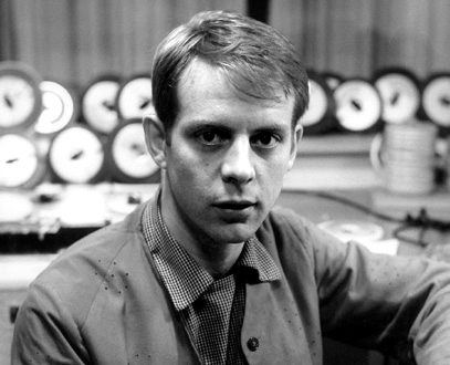 le compositeur Karlheinz Stockhausen en 1956, photographié par Heinz Karnine