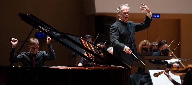 Cédric Tiberghien et Jean-Claude Casadesus dans Mozart et Beethoven