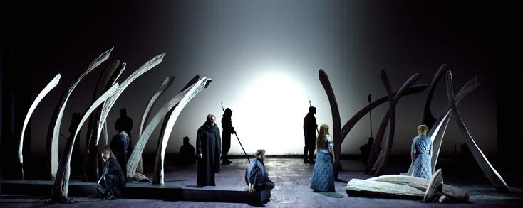 nouveau tristan und Isolde, très stylisé, de Pierre Audi au TCE (Paris)