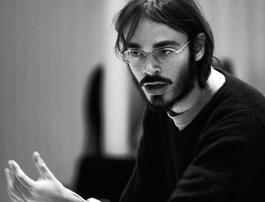 Ilan Volkov dirige l'Orchestre de Paris (photographie de Simon Butterworth)