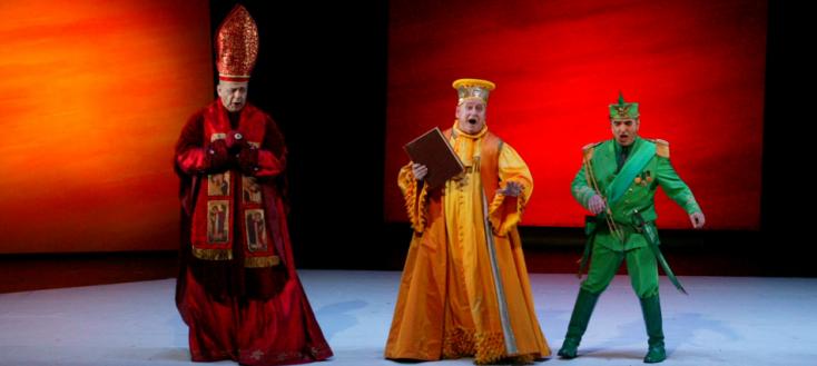 création mondiale du Balcon, opéra de Péter Eötvös d'après Jean Genet