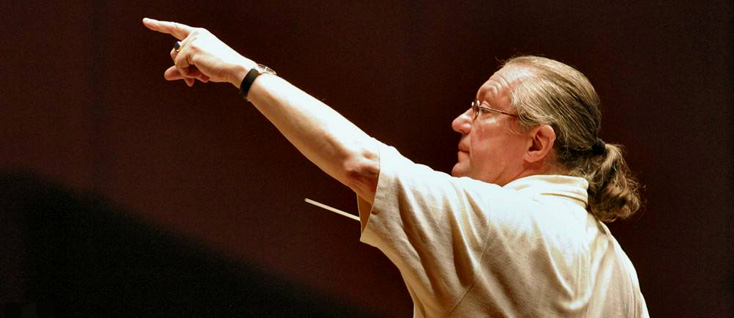 le chef d'orchestre français Sylvain Cambreling