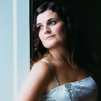la cantatrice Klara Ek photographiée par Sussie Ahlburg